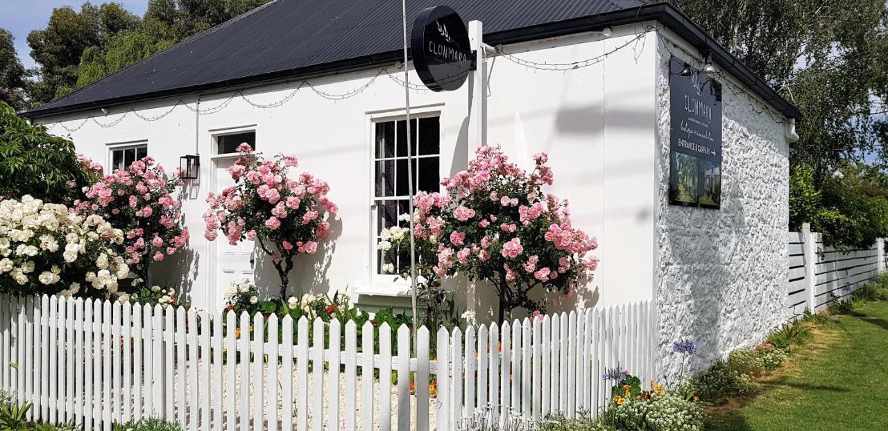 Clonmara Country House And Cottages Порт-Фейри Экстерьер фото